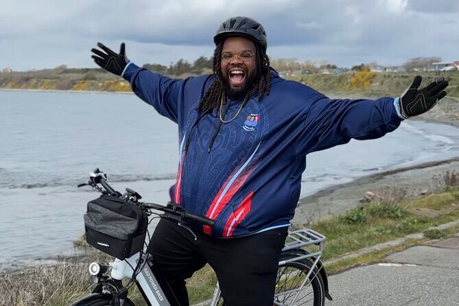 Victoria City Highlights E-Bike Tour - Hoods & Legends - Pedaler Start at 321 Belleville St and Huntingdon Manor Prep