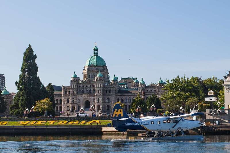 Victoria: Extended Scenic Panorama Seaplane Tour - The first minutes: Victoria Harbour to downtown, Strait of Juan de Fuca, and the mountains