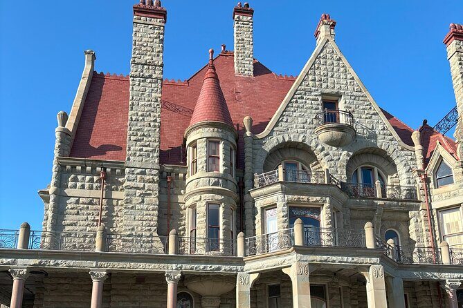 Victoria Private Tour Visiting City and Butchart Gardens - Chinatown and the Tan Alley Fan: A Memorable Ending