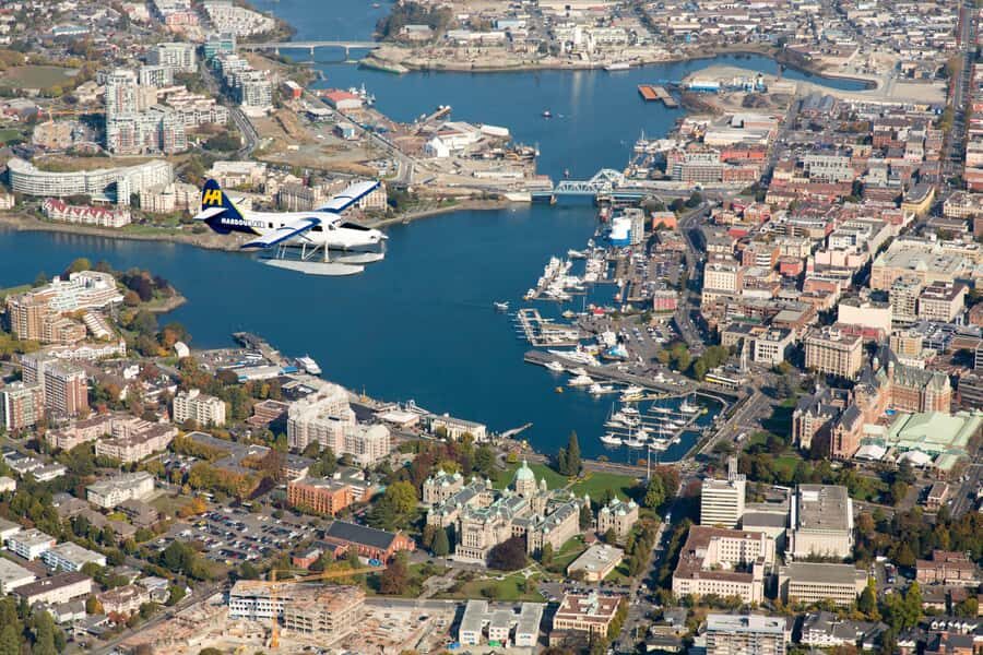 Victoria: Scenic Panorama Seaplane Tour - Fly-over stops: James and Sidney Islands, Strait of Juan de Fuca, and beaches