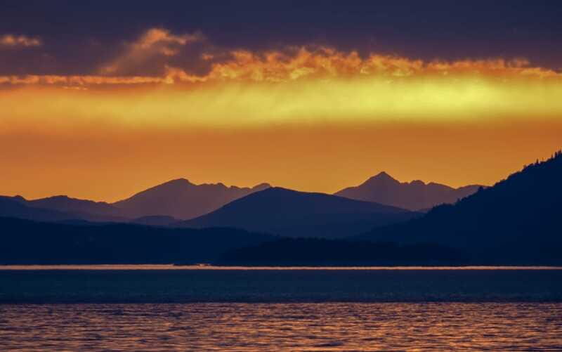 Victoria: Sunset Whale Watching Tour on Semi-Covered Boat - Price and value: is $128 for 3 hours fair?
