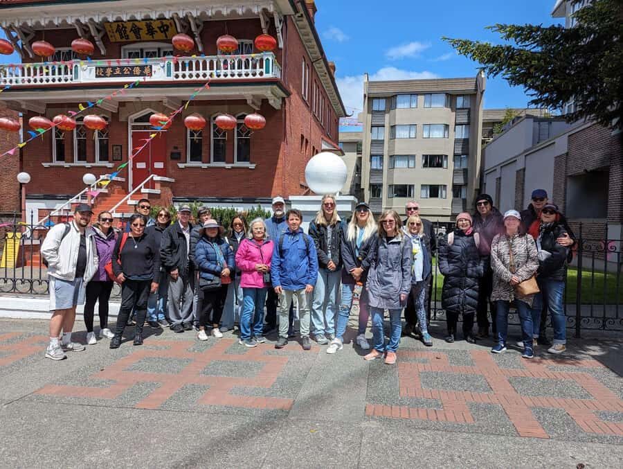 Victoria: Tips-Based City Highlights Walking Tour | 2.5-Hour - Local recommendations and discounts: turning one walk into a full plan