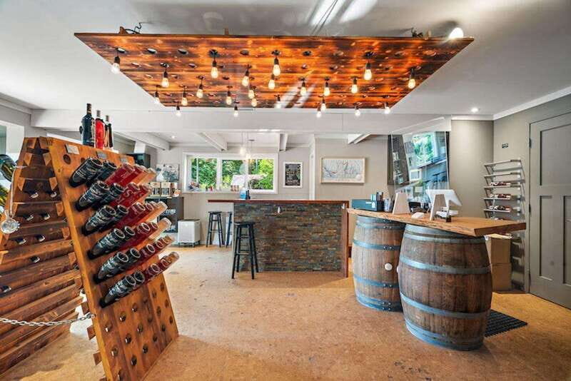Victoria: Victoria Full Day Guided Wine Tour - Who should book this Cowichan Valley wine tour