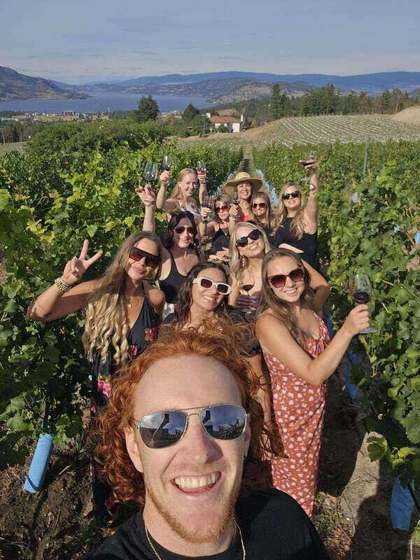 Victoria: Victoria Full Day Guided Wine Tour - Four award-winning stops: what you should look for at each one
