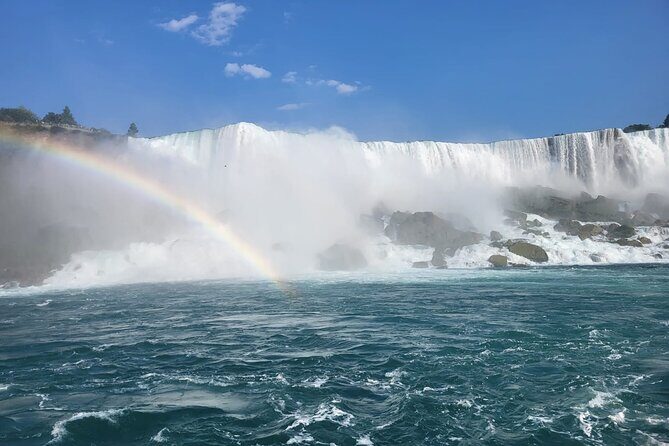Walking Tour + Boat Ride + Skylon Tower Observation Deck (Canada) - Guide Quality Matters: What You’ll Notice in the Way It’s Run