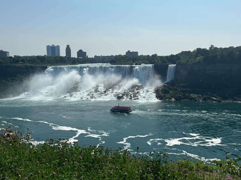 Walking Tour of Niagara Falls Canada and Hornblower Boat - The one-hour Horseshoe Falls walking tour: what you’ll actually learn