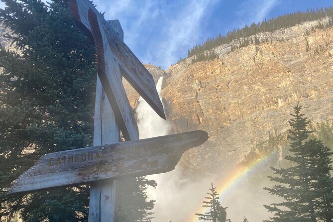 Waterfalls, Lakes & Hidden Gems – Yoho Adventure from Calgary - Pickup to Yoho: a small group means less chaos