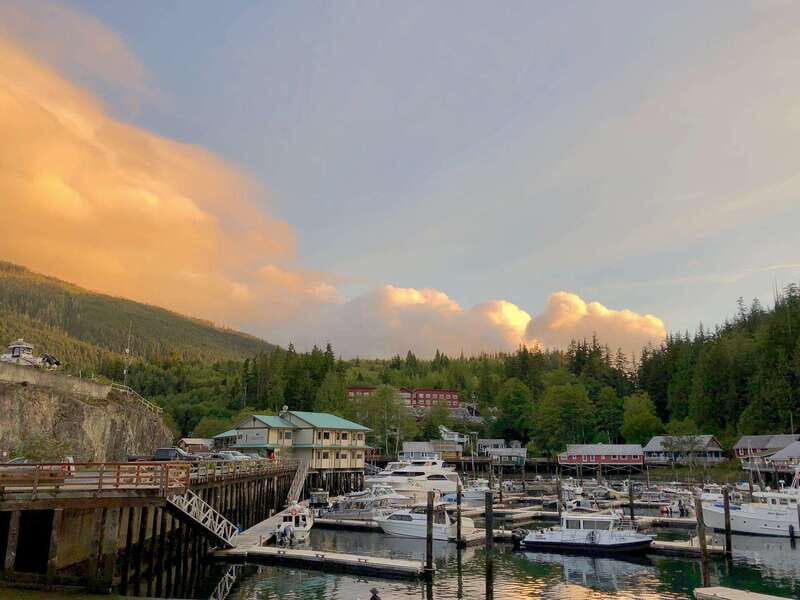 Western Canada Self-Driving Audio Guide English and German - Victoria Pass-By: culture and nature context on the BC coast drive