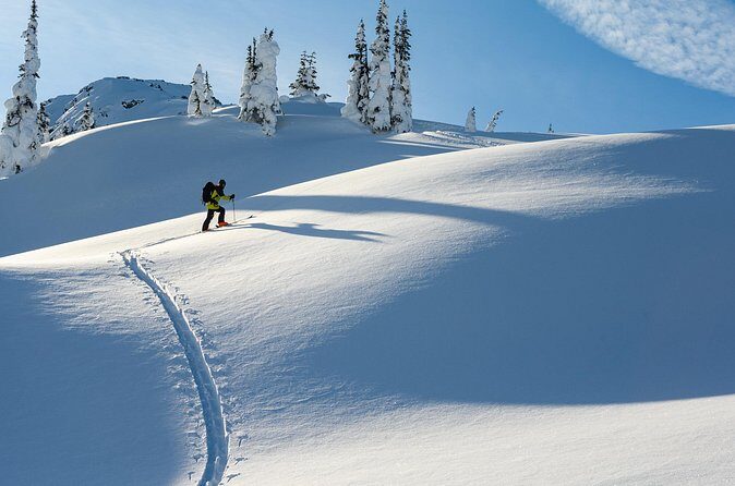 Whistler Backcountry Skiing and Splitboarding - The Meeting Point and Timing That Keep You from Running Late