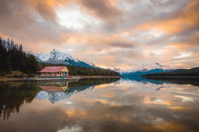 Wildlife Wild Skies: Jasper Planetarium Combo - Key reasons this combo makes sense