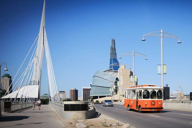 Winnipeg: 2-Hour City Trolley Tour - Fort Garry Hotel start and the 2-hour pace