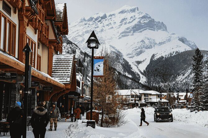 Winter Trip: Lake Louise, Marble Canyon, Emerald Lake, Banff - Lunch at Lake Louise Village Grill & Bar: expect extra cost