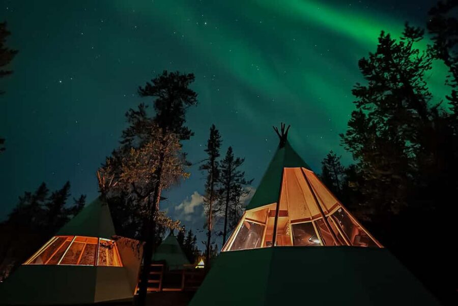Yellowknife: 2 Nights Aurora Hunting and Viewing in Cabin - Aurora hunting in Yellowknife: why this tour format feels smart