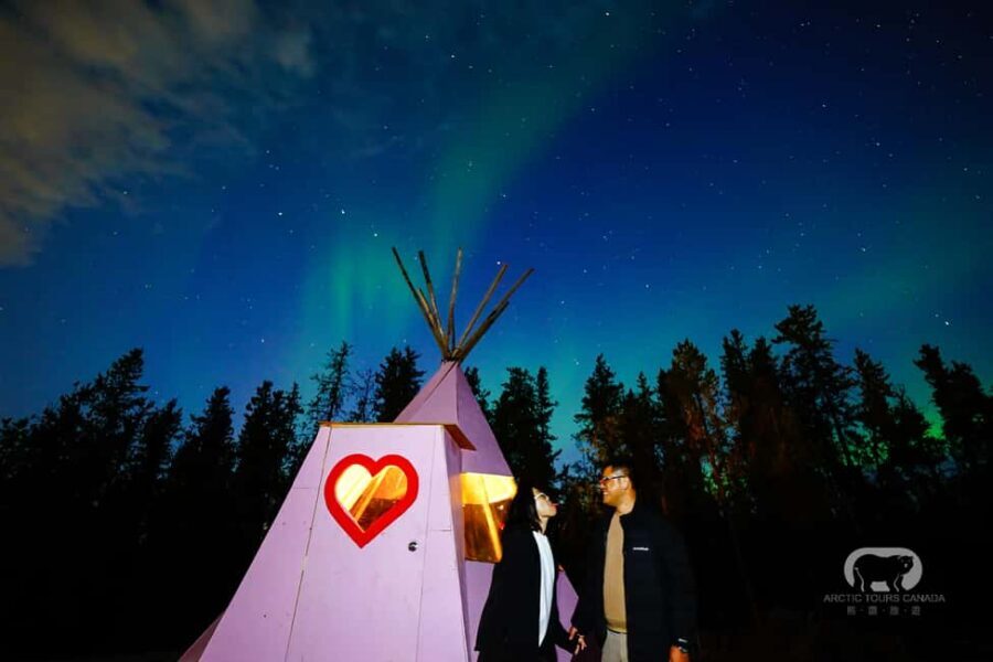 Yellowknife: 2 Nights Aurora Hunting and Viewing in Cabin - Day 2 at Arctic Aurora Camp: heated cabin or glass tipi, plus soup and bread