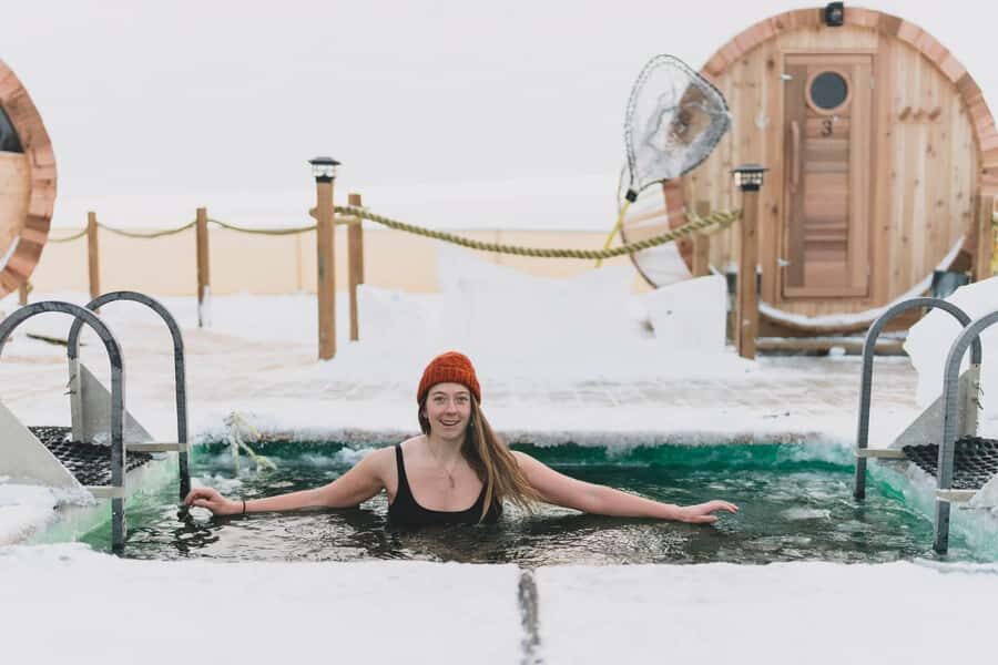 Yellowknife: Arctic Sauna & Cold Plunge Communal Session - 105 minutes of cold-to-heat rhythm (what your time actually feels like)