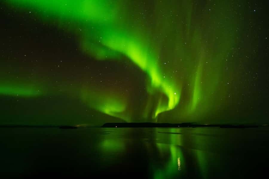 Yellowknife Full Day Tour for Aurora Borealis Northern Light - Aurora Viewing From Heated Cabins With Hot Drinks and Snacks