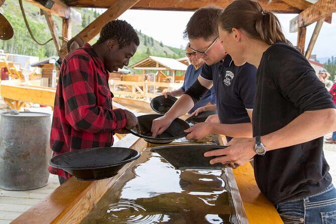 Yukon Gold Experience feat. Emerald Lake & Carcross - Key highlights to expect